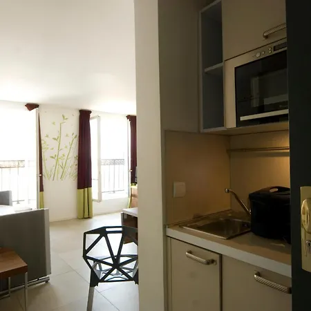 Aparthotel Inter-résidences Auprés Multirésidence De L'elysée Parigi