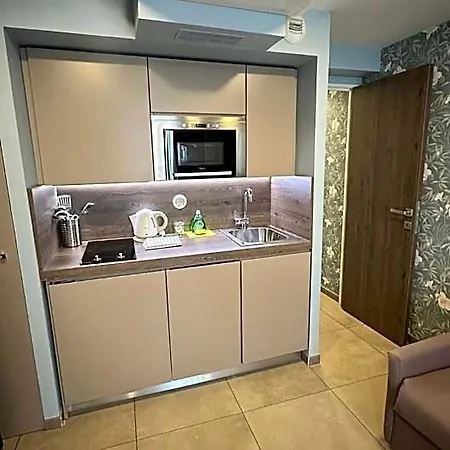 Inter-résidences Auprés Multirésidence De L'elysée Aparthotel 4*