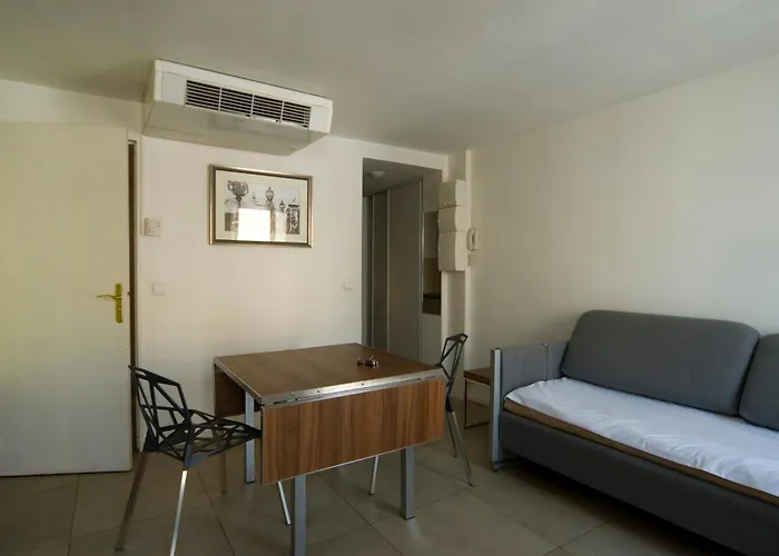 Inter-residences Aupres Multiresidence De L'elysee Lägenhetshotell Paris