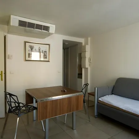 Inter-residences Aupres Multiresidence De L'elysee Aparthotel Paris